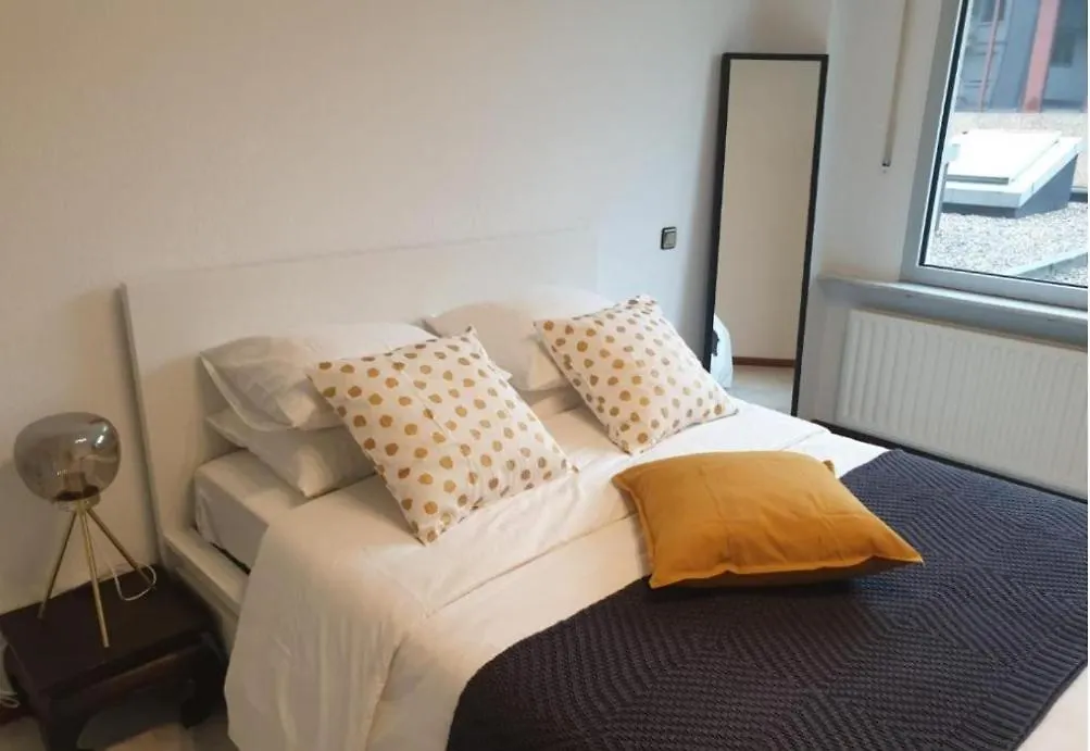 Beautiful Three Queen Beds Apartment In City Center , 100M2, Near Tram 卢森堡 卢森堡